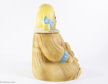 Load image into Gallery viewer, RARE "MOPSY" RAGGEDY ANN HOLDING GINGERBREAD MAN/DOLL COOKIE JAR