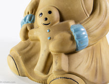 Load image into Gallery viewer, RARE "MOPSY" RAGGEDY ANN HOLDING GINGERBREAD MAN/DOLL COOKIE JAR