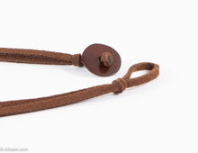 Load image into Gallery viewer, VINTAGE ARTISAN DESIGNED HAND-PAINTED GEOMETRIC SHELL PENDANT NECKLACE