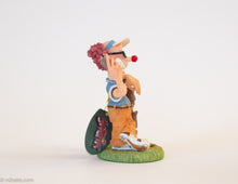 Load image into Gallery viewer, VINTAGE SLAPSTIX CLOWN GOLFER CAST RESIN SCULPTED HAND PAINTED FIGURINE/ STATUE 'PENCIL ME IN' | ORIGINAL TAG - 1999