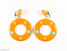 Load image into Gallery viewer, VINTAGE MOD BUTTERSCOTCH BAKELITE EMBELLISHED/ APPLIED POP FLOWERS CLIP-ON DANGLE EARRINGS - 1960s-1970s