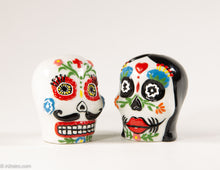 Load image into Gallery viewer, CERAMIC DAY OF THE DEAD/ DIA DE LOS MUERTOS SKULL COUPLE SALT AND PEPPER SHAKERS
