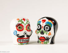 Load image into Gallery viewer, CERAMIC DAY OF THE DEAD/ DIA DE LOS MUERTOS SKULL COUPLE SALT AND PEPPER SHAKERS
