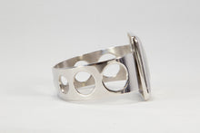 Load image into Gallery viewer, VINTAGE DESIGNER SIGNED "SUPREME" MOD STYLE SILVERTONE CLAMPER 17-JEWEL LADIES WRISTWATCH/ BRACELET