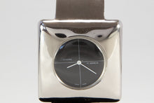 Load image into Gallery viewer, VINTAGE DESIGNER SIGNED "SUPREME" MOD STYLE SILVERTONE CLAMPER 17-JEWEL LADIES WRISTWATCH/ BRACELET