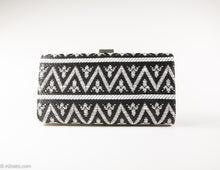 Load image into Gallery viewer, VINTAGE WOVEN BLACK AND WHITE CHEVRON PATTERN PLASTIC LACING HARD FRAME CLUTCH/SHOULDER BAG/ NEW OLD STOCK
