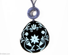 Load image into Gallery viewer, VINTAGE ARTISAN DESIGNED HAND-PAINTED SHELL/FABRIC PENDANT NECKLACE
