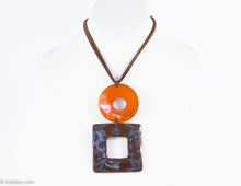 Load image into Gallery viewer, VINTAGE ARTISAN DESIGNED HAND-PAINTED GEOMETRIC SHELL PENDANT NECKLACE
