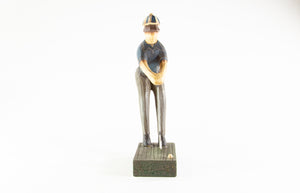 HAND CRAFTED / PAINTED WOODEN GOLFER 'PUTTING A BALL' CARVED SCULPTURE/FIGURINE