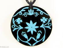 Load image into Gallery viewer, VINTAGE ARTISAN DESIGNED HAND-PAINTED BLUE DESIGNS SHELL CIRCLE PENDANT NECKLACE
