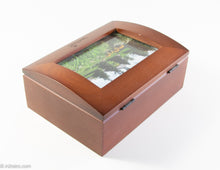 Load image into Gallery viewer, BETHEL WOODS CENTER FOR THE ARTS WOODEN BOX OF PHOTO STATIONARY &amp; ENVELOPES W/ GLASS PHOTO FRAME COVER
