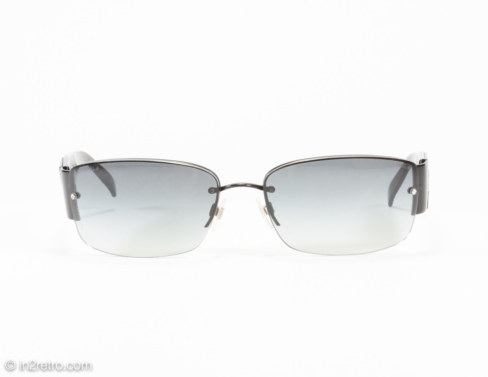 Sunglasses Chanel Black in Plastic - 21705245