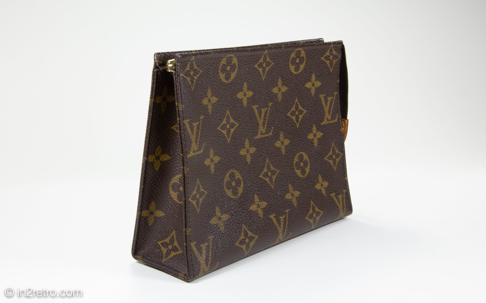 Louis Vuitton Discontinued Monogram Toiletry Pouch 19 Poche Toilette 8lz82s  at 1stDibs