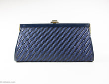 Load image into Gallery viewer, VINTAGE CREAZIONI LUCY SHOULDER BAG/CLUTCH NAVY BLUE WOVEN FABRIC / PATENT FRAME WITH CHAIN - 1960s

